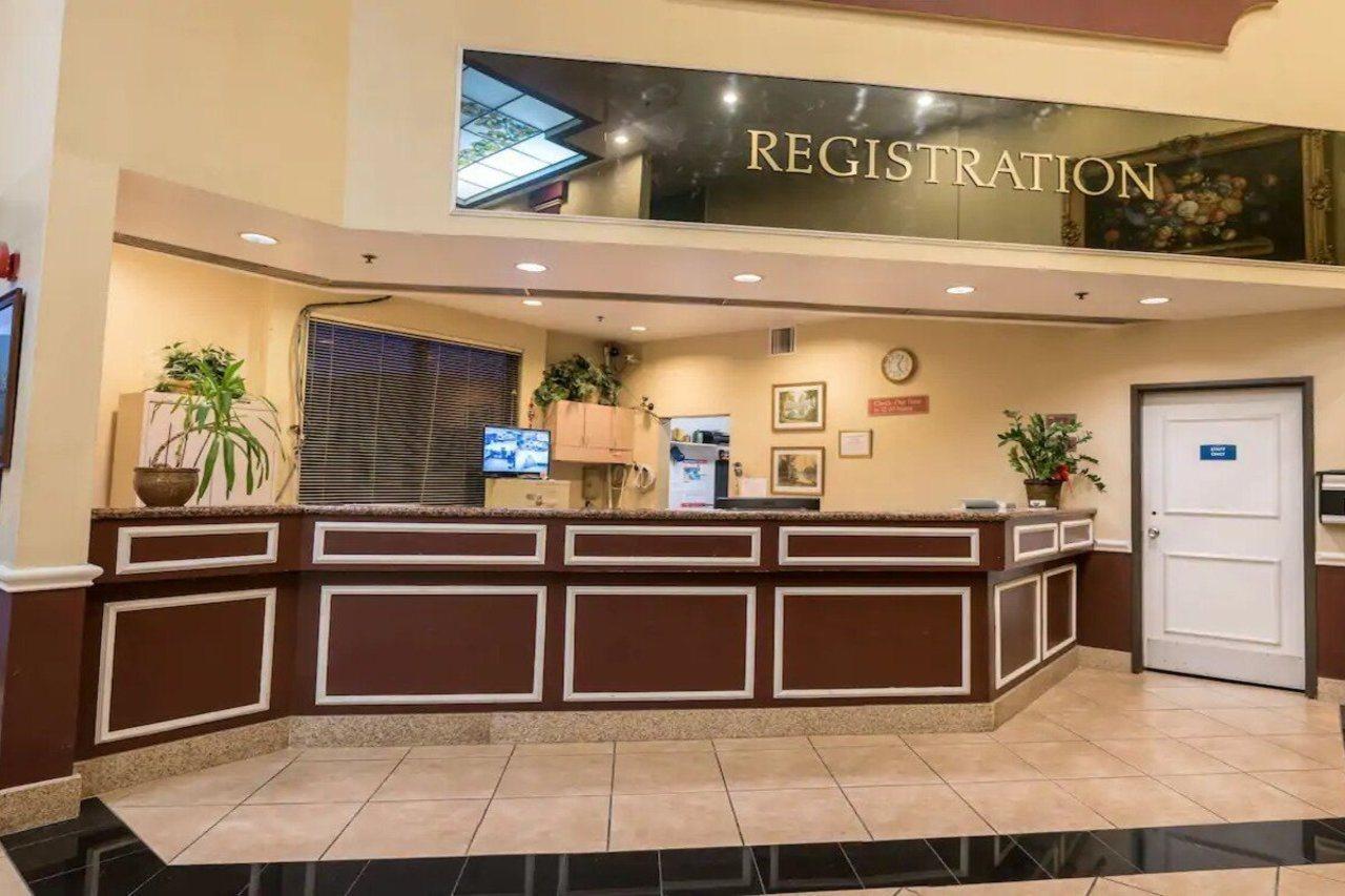 San Bernandino Inn & Suites Σαν Μπερναρντίνο Εξωτερικό φωτογραφία