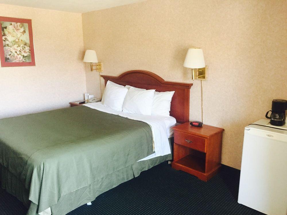 San Bernandino Inn & Suites Σαν Μπερναρντίνο Εξωτερικό φωτογραφία