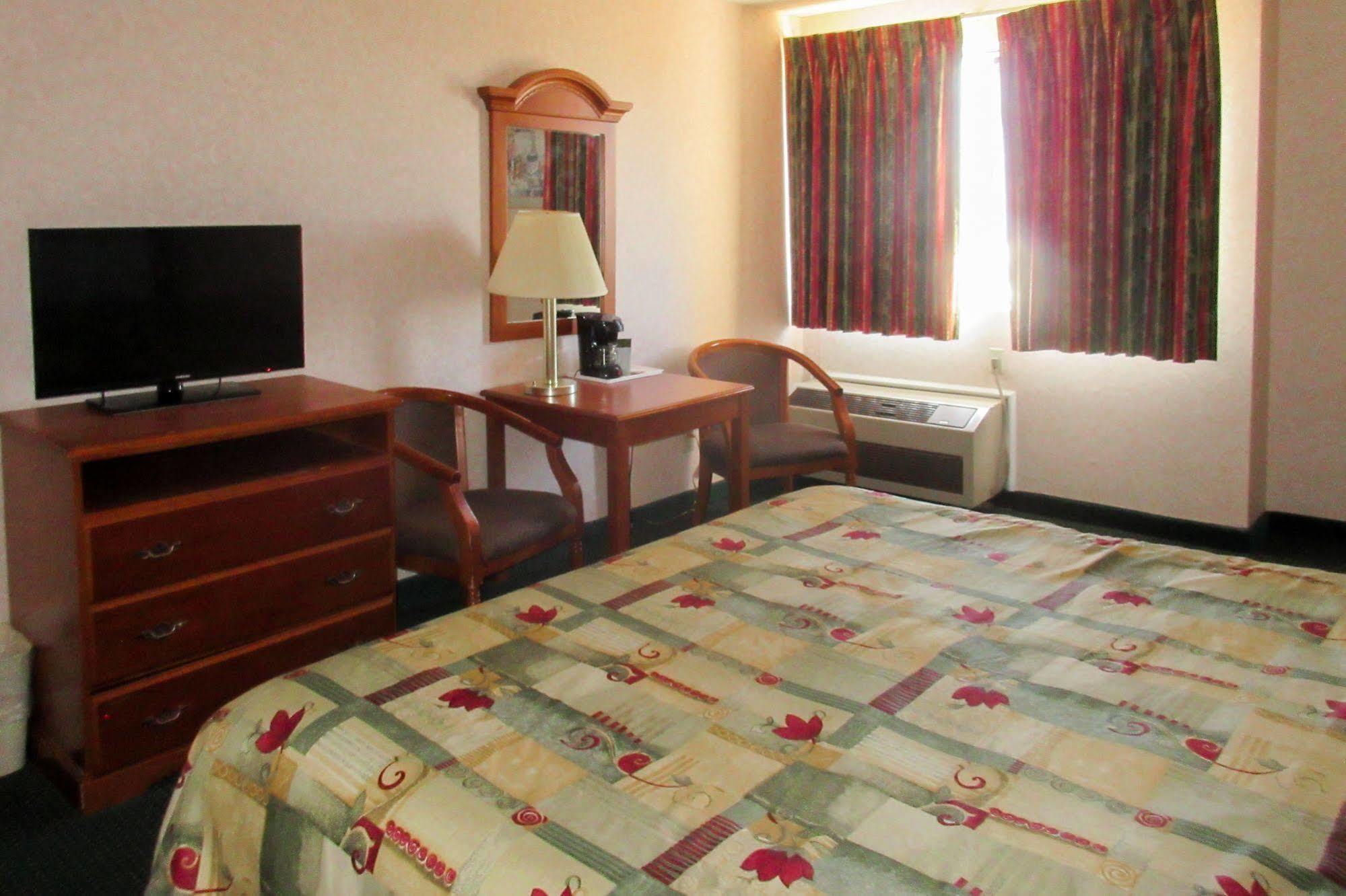 San Bernandino Inn & Suites Σαν Μπερναρντίνο Εξωτερικό φωτογραφία